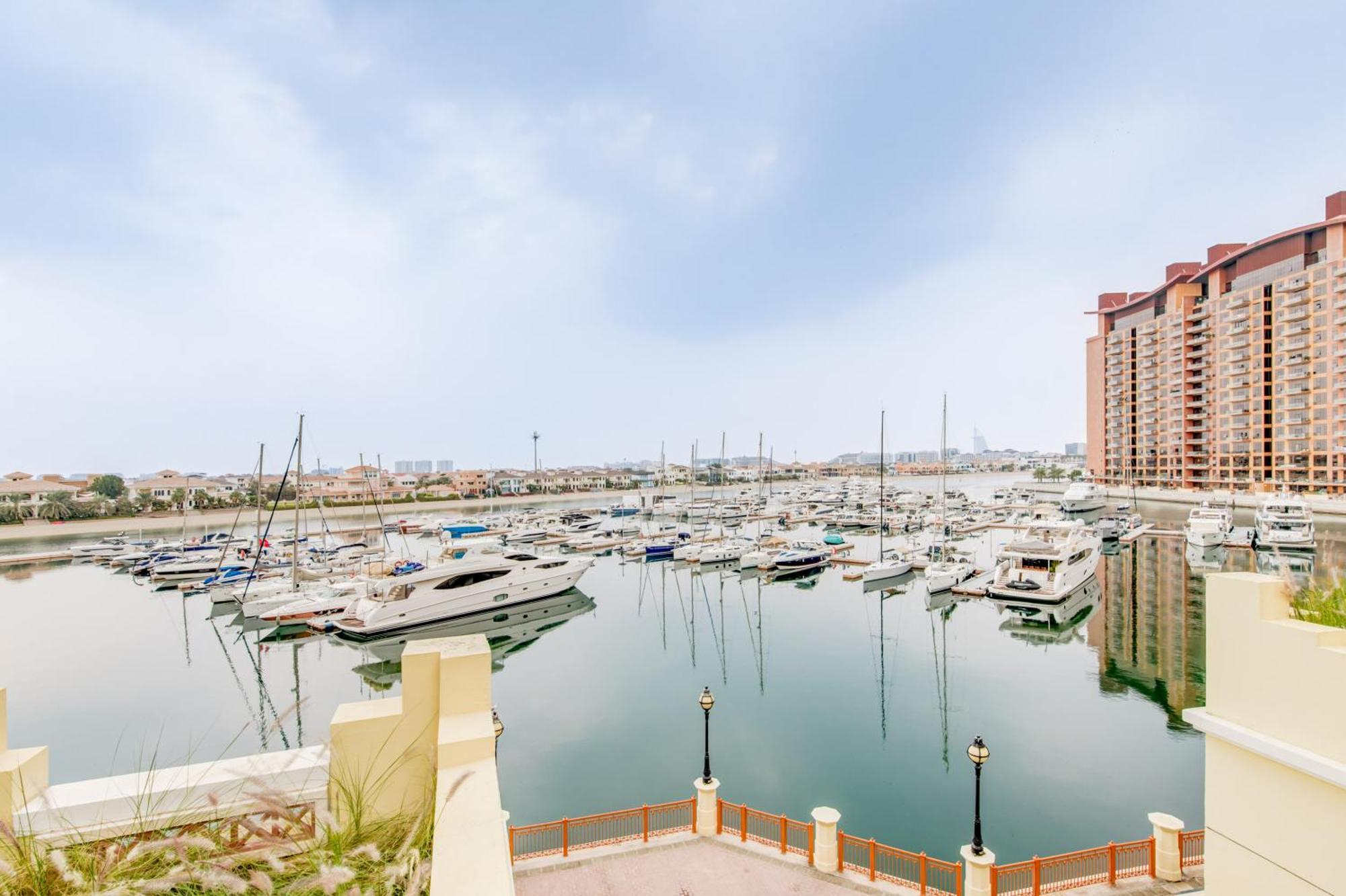 Globalstay. Luxury 3 Bedroom + Maid Townhouse With Sea View شقة