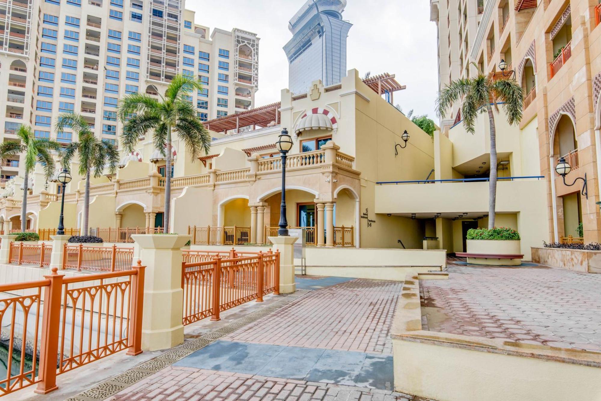 Globalstay. Luxury 3 Bedroom + Maid Townhouse With Sea View * دبي