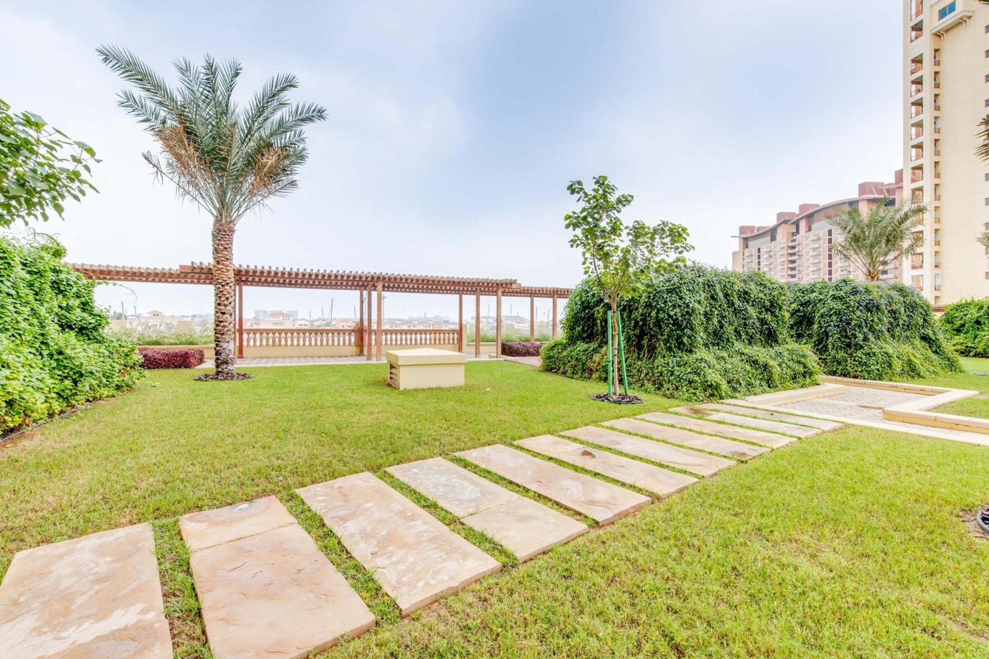 شقة Globalstay. Luxury 3 Bedroom + Maid Townhouse With Sea View دبي